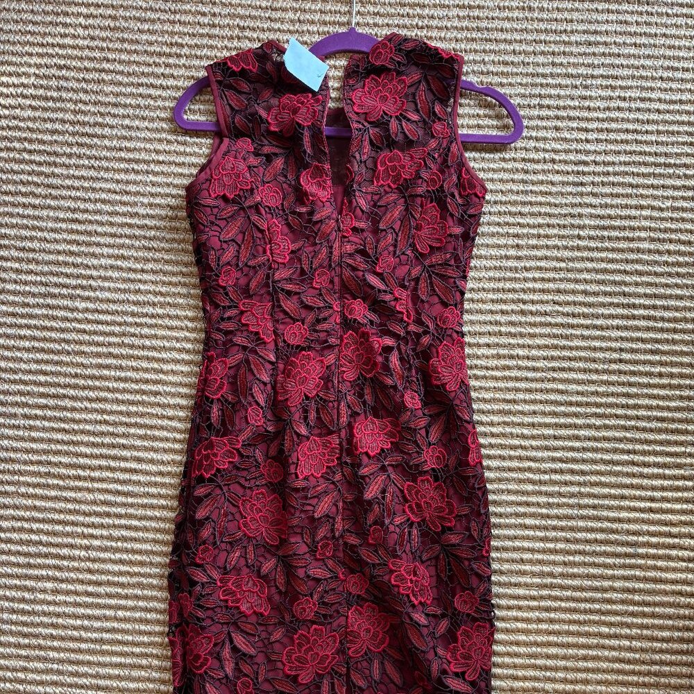 White House Black Market, 2, red/Black